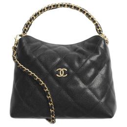Текстурированная блестящая кожаная сумка через плечо Grain Embossed Shiny Calfskin, черная Chanel, Set (Bag+Dust Bag) ap4800-b21415-94305