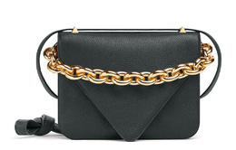 Bottega Veneta Сумка-конверт из зернистой телячьей кожи, кроссбоди, наплечная сумка Medium Women's Black 667398-v12m0-8425