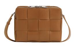 Bottega Veneta Сумка-мессенджер CASSETTE из телячьей кожи мужская коричневая 730027vb1k02655