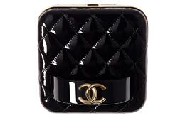 Chanel 21k зимняя смола стекло с козьей лаковой кожей клатч косметичка косметическая сумка women's black ap2435-b06875-94305