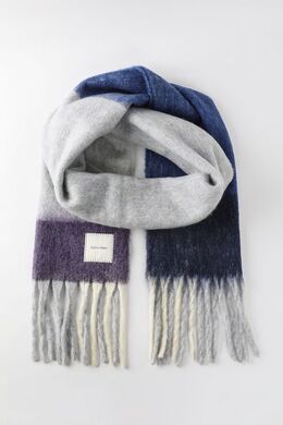 Calvin Klein: Шарф 