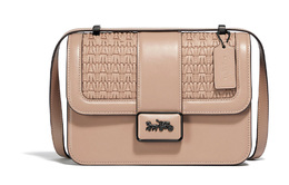 Кожаный маленький квадратный рюкзак Alie Cow, кроссбоди, женская наплечная сумка taupe Coach c2277-v5tau