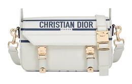 Christian Dior Сумка-мессенджер Camp Smooth Cow Leather, через плечо, кроссбоди женская white m1243oddd-m933