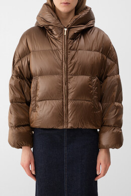 Max Mara: Золотой пуховик 