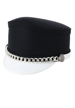 No21: Чёрная кепка 